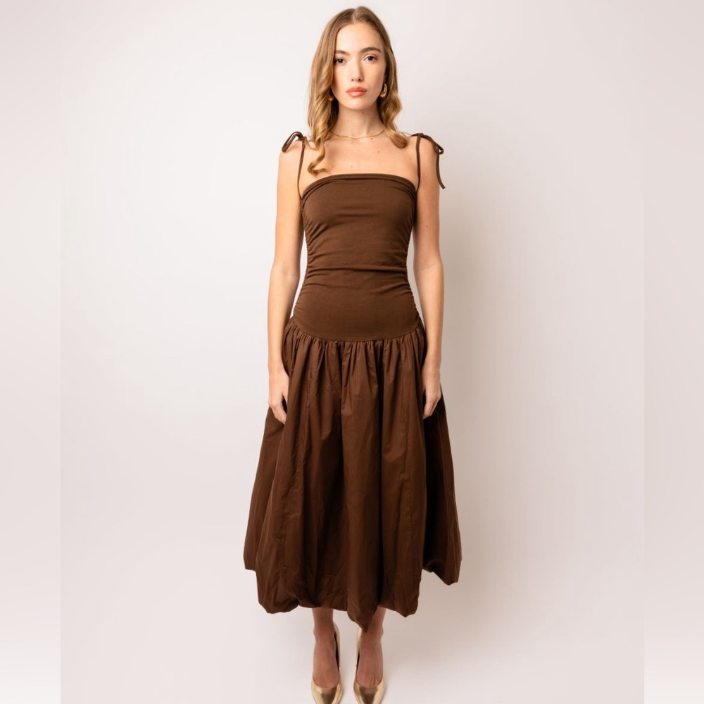 Amy Lynn Alexa Puffball Midi Dress xs